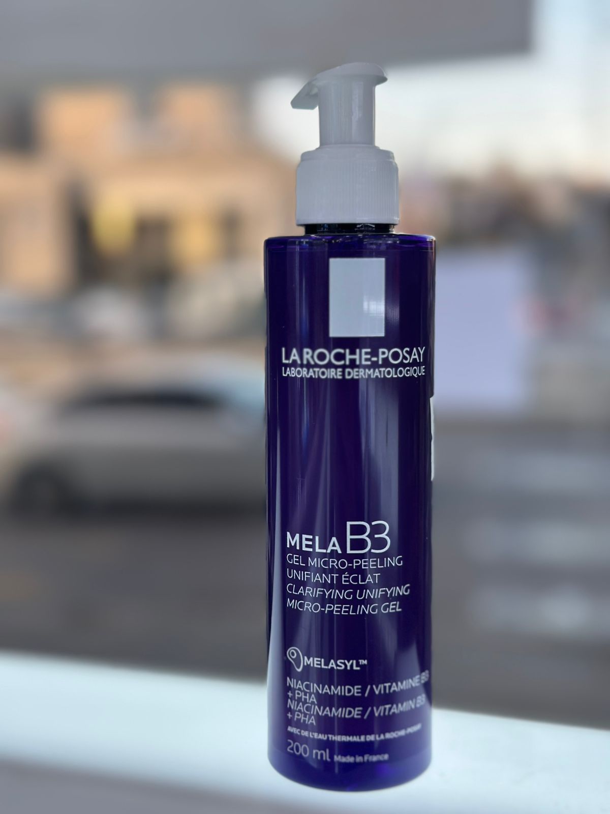 la roche posay mela b3 cleanaser