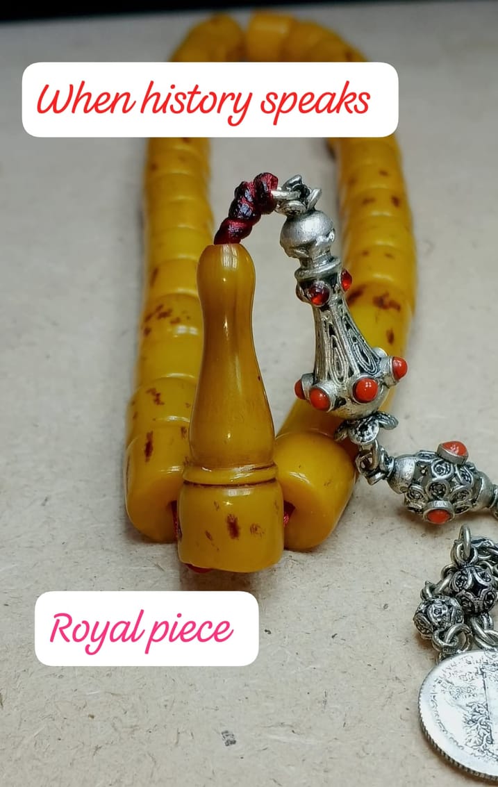 Anecdotes corner company store » Bakelite old German antique